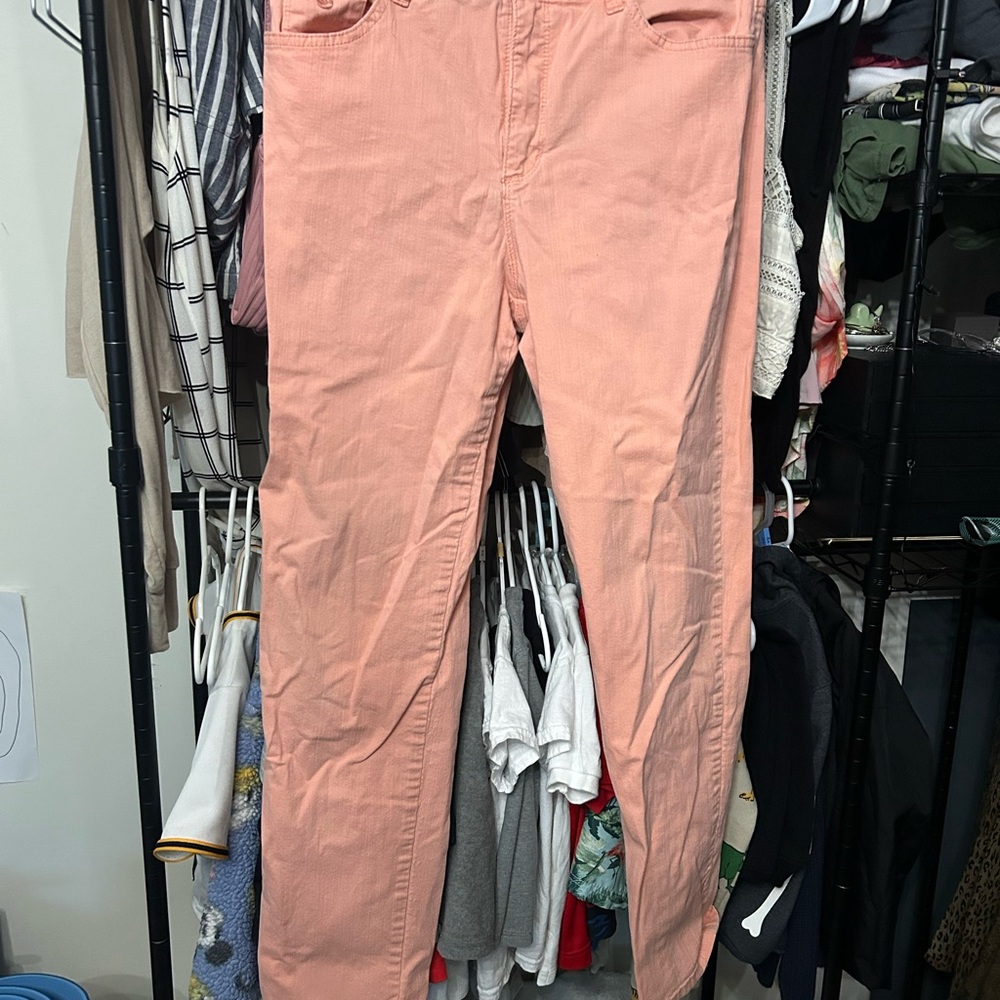 Gloria Vanderbilt Pink Straight Leg Jeans Fashion-Forward Style